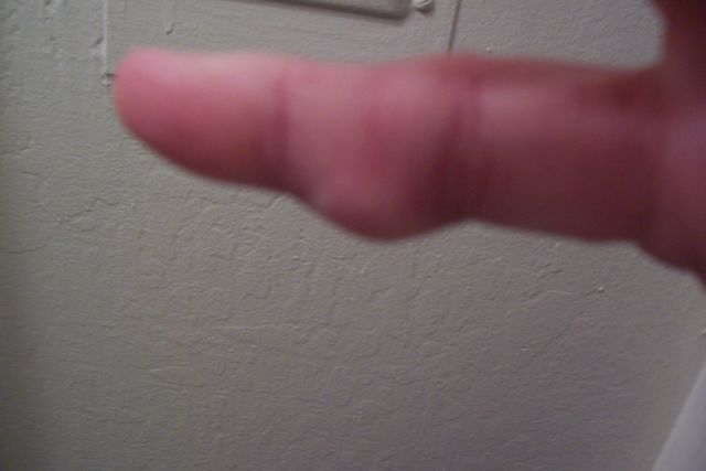 finger2a.jpg